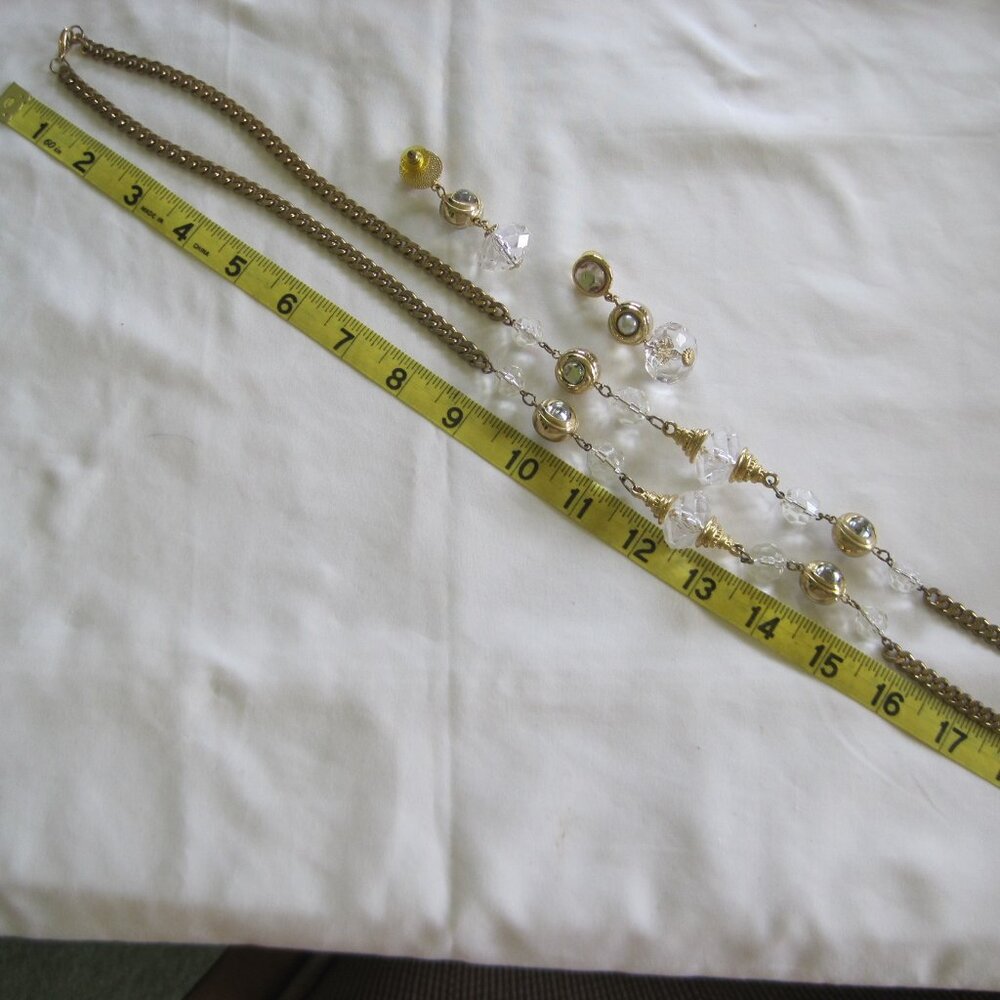 VTG 38" Goldtone Solid London Flat Curb Link Chain w/Matching Pierced Earrings
